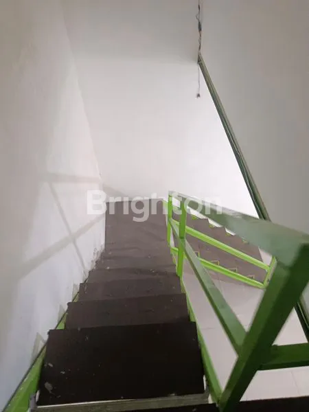 image GUDANG SAFE LOCK DENGAN RUANG KANTOR 2 LANTAI (5)