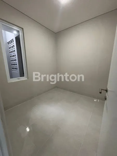 image RUMAH STRATEGIS DI PARAMOUNT PETALS, LT 96M², 3 KT (8)