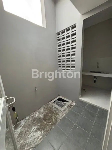 image RUMAH STRATEGIS DI PARAMOUNT PETALS, LT 96M², 3 KT (7)