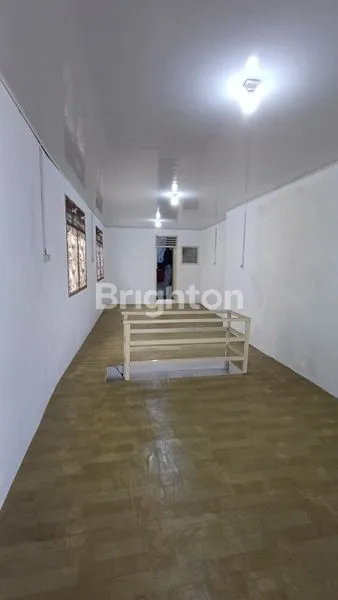 image HUNIAN USAHA LOKASI STRATEGIS DIJEMBATAN 5 (1)