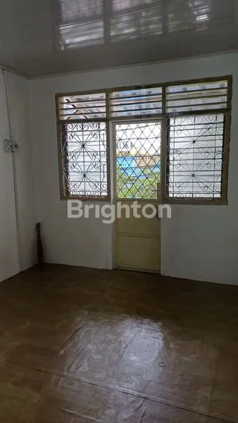 image HUNIAN USAHA LOKASI STRATEGIS DIJEMBATAN 5 (3)