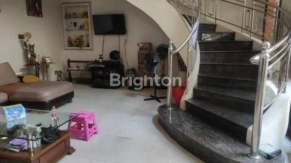 image RUMAH BESAR MEWAH  3 LANTAI RDR CIPTO SEMARANG TIMUR (4)