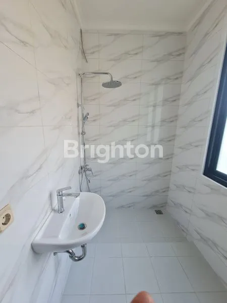 image DIJUAL RUMAH 2 LANTAI, TYPE MINIMALIS, CANTIK, SANGAT SIAP HUNI, BARU SELESAI RENOVASI. (7)