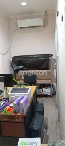 image RUKO 3 LANTAI DI KOMPLEKS RUKO INKOPAL DENGAN POSISI HOEK DAN MENGHADAP LANGSUNG KE JALAN RAYA UTAMA DAERAH KELAPA GADING, JAKARTA UTARA (4)