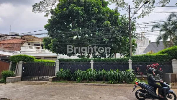 image RUMAH LUAS 695 M² SUPER LANGKA DI JANTUNG KOTA BANDUNG! SELANGKAH KE GEDUNG SATE - LEGALITAS SHM SIAP DITRANSAKSIKAN (3)