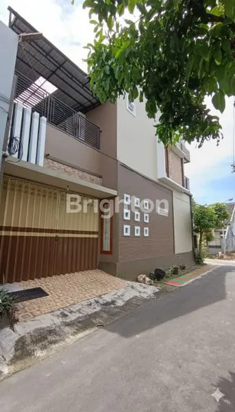 image RUMAH MODERN MINIMALIS SIAP HUNI DI KOTA BLITAR (4)