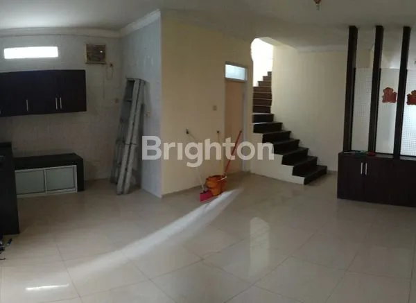 image HUNIAN STRATEGIS 2 LANTAI, 3 KAMAR, DEKAT MALL PEKANBARU (4)