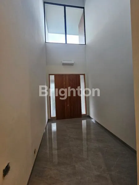 image RUMAH MEWAH LT 330 LB 600 DI PAKUWON INDAH (6)