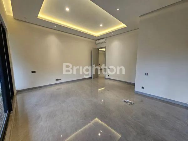 image RUMAH MEWAH LT 330 LB 600 DI PAKUWON INDAH (8)