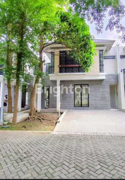 image RUMAH MEWAH DI NORTHWESTLAKE, LT 135 LB 140, 4 KT 4 KM (1)
