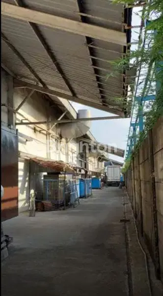 image GUDANG BESAR DI KAWASAN INDUSTRI CIKUPA MAS – AKSES STRATEGIS (6)