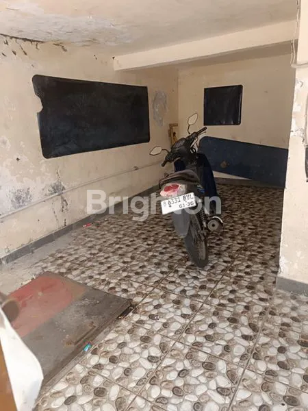 image RUMAH MURAH DI PADEMANGAN LOKASI STRATEGIS (2)