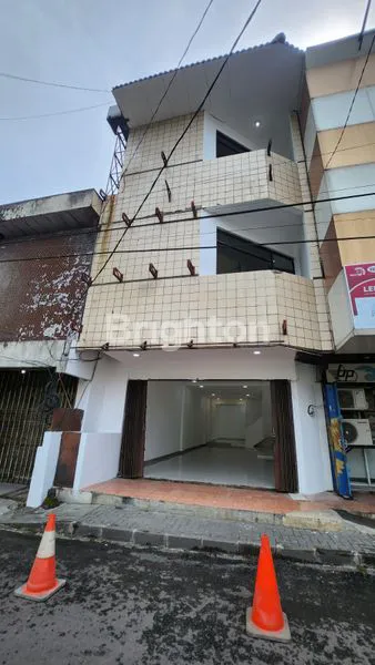 image DIJUAL RUKO MEWAH 3 LANTAI PUSAT KOTA MENGHADAP JALAN RAYA (1)
