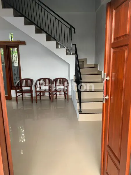 image RUMAH 2 LANTAI DI JL. CARGO PERMAI, BEBAS BANJIR (2)