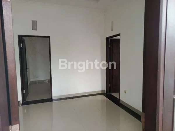 image RUMAH CANTIK DI KEBOIWA UTARA (5)