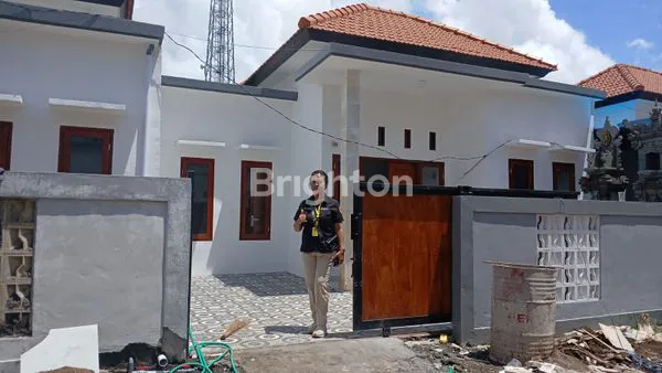 image RUMAH MINIMALIS MODERN DI BATUAJI, TABANAN (3)