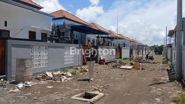 image RUMAH MINIMALIS MODERN DI BATUAJI, TABANAN (4)