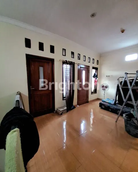 image RUMAH MINIMALIS 2 LANTAI 3 KT/2 KM GARASI LOKASI STRATEGIS BINTARO CIPUTAT SHM SIAP HUNI (5)