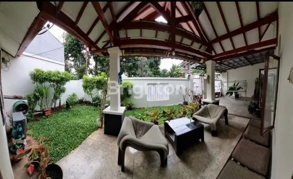 image RUMAH 2 LANTAI DI SLIPI, LT 150M², 5 KT & 3 KM (1)