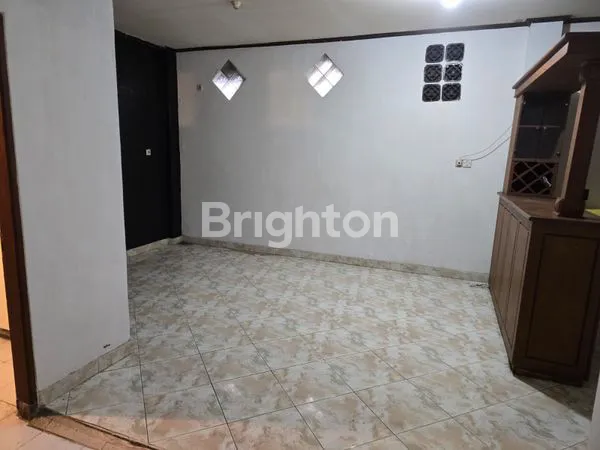 image RUMAH 2 LANTAI DI PEMOGAN, LT 120M², 5 KT, SHM (5)