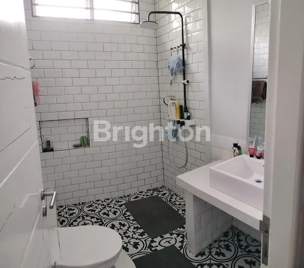 image HUNIAN NYAMAN DI UMBAN SARI, 3 KT & SEMI-FURNISHED (7)