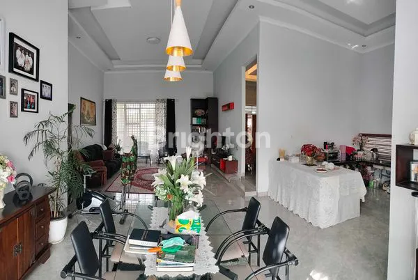 image HUNIAN NYAMAN DI UMBAN SARI, 3 KT & SEMI-FURNISHED (5)