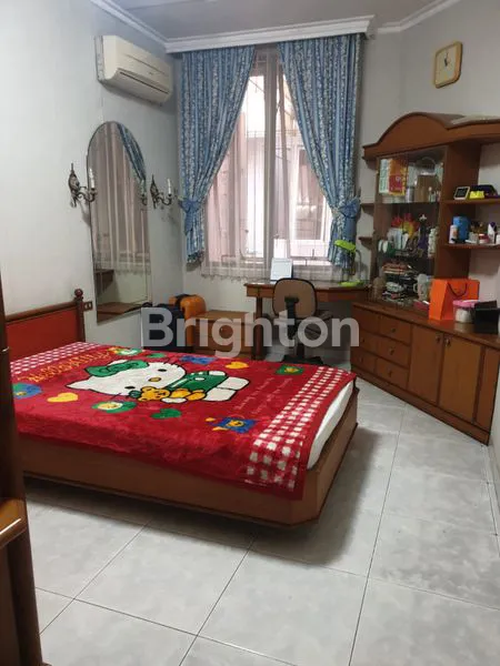 image RUMAH LUAS 3 KT DI KEDOYA BARU, DEKAT FASILITAS LENGKAP (5)