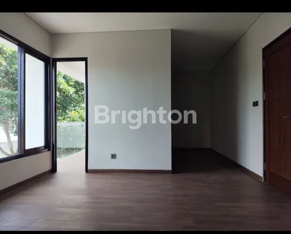 image RUMAH MEWAH BANGUNAN BARU SANGAT BAGUS , SETIABUDI REGENCI (5)