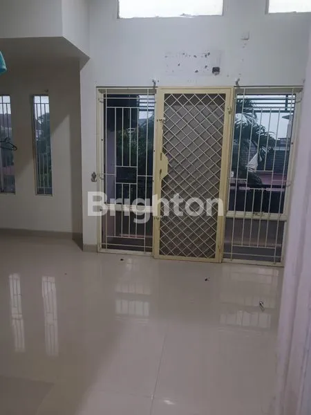 image RUMAH 2 LANTAI DI PEMUDA TAMPAN (5)