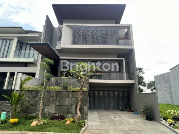 image RUMAH MEWAH MODERN BARU GRESS 3 LANTAI, WATERFRONT, CITRALAND, BONGSO WETAN, MADE, SAMBIKEREP, SURABAYA BARAT, JAWA TIMUR (1)