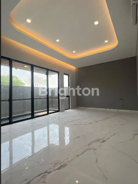 image RUMAH MEWAH MODERN BARU GRESS 3 LANTAI, WATERFRONT, CITRALAND, BONGSO WETAN, MADE, SAMBIKEREP, SURABAYA BARAT, JAWA TIMUR (6)
