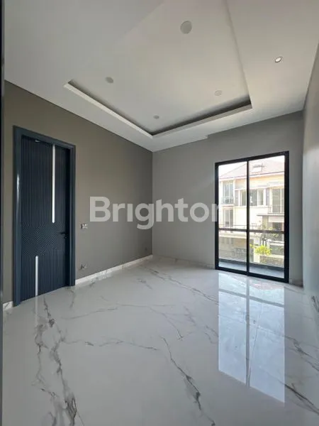 image RUMAH MEWAH MODERN BARU GRESS 3 LANTAI, WATERFRONT, CITRALAND, BONGSO WETAN, MADE, SAMBIKEREP, SURABAYA BARAT, JAWA TIMUR (5)