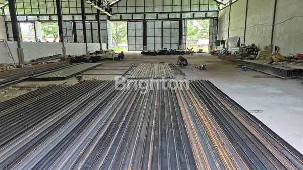 image GUDANG LUAS STRATEGIS PINGGIR JALAN UTAMA PROF IDA BAGUS MANTRA- KETEWEL (6)