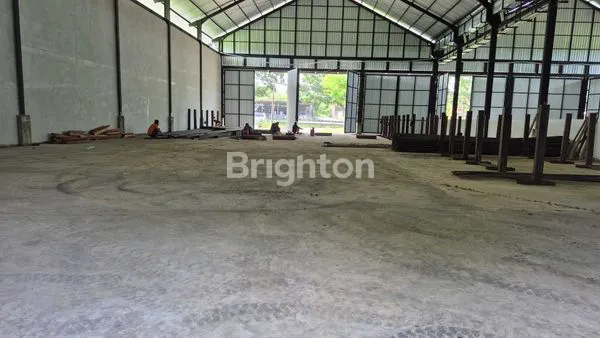 image GUDANG LUAS STRATEGIS PINGGIR JALAN UTAMA PROF IDA BAGUS MANTRA- KETEWEL (5)