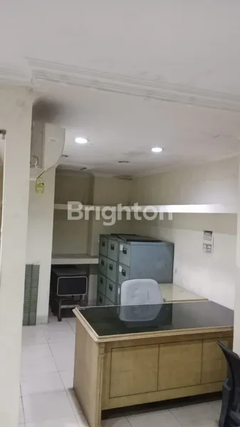 image DISEWAKAN RUKO DEPAN JALAN DI MANGGA BESAR, JAKARTA BARAT (3)