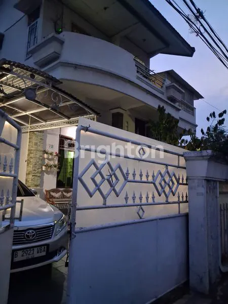 image RUMAH FULL FURNISHED SIAP HUNI DI JALAN SASAK, KEBON JERUK (1)