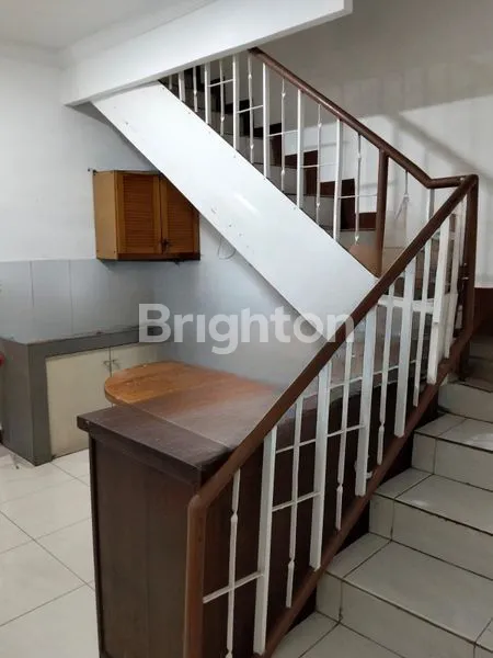 image RUMAH 2,5 LANTAI DI TANJUNG DUREN UTARA (6)