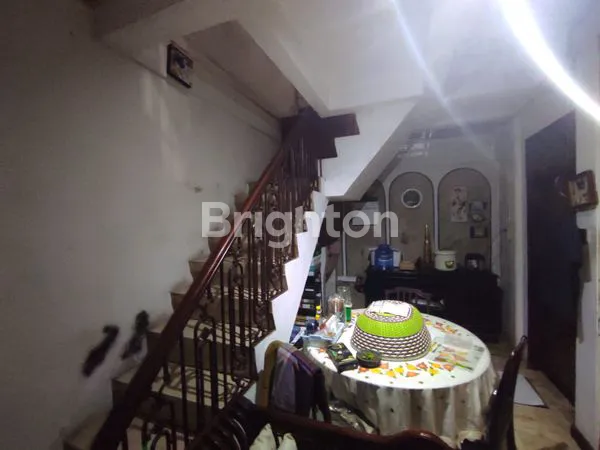 image RUMAH 2 LANTAI ASRI DAN TENANG DI PURI INDAH, KEMBANGAN, JAKARTA BARAT (3)