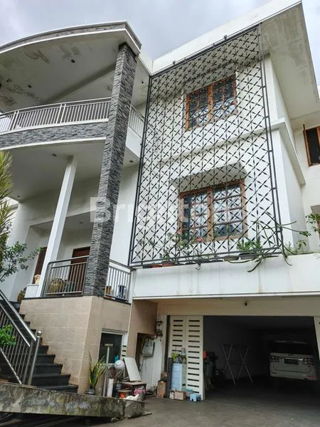 image HUNIAN NYAMAN DI INTERCON, 7+4 KT & 5 CARPORT (1)