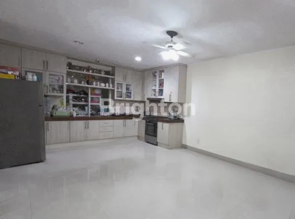 image RUMAH 2 LANTAI HADAP SELATAN DI CITRA 2 EXT (2)