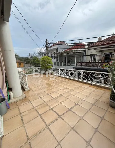 image RUMAH 2 LANTAI HADAP SELATAN DI CITRA 2 EXT (8)