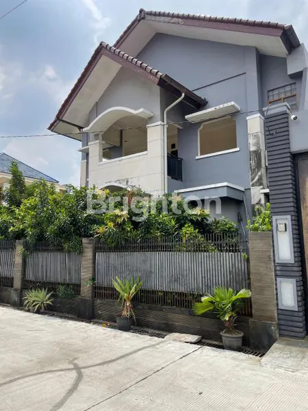 image RUMAH HOOK 2 LANTAI LT 296M² DI JAKA SETIA GALAXY (1)