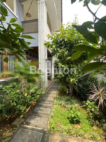 image RUMAH HOOK 2 LANTAI LT 296M² DI JAKA SETIA GALAXY (3)