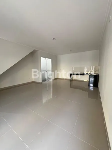 image HUNIAN MODERN DI CLUSTER EROPA ABBEY ROAD, KELAPA GADING (3)