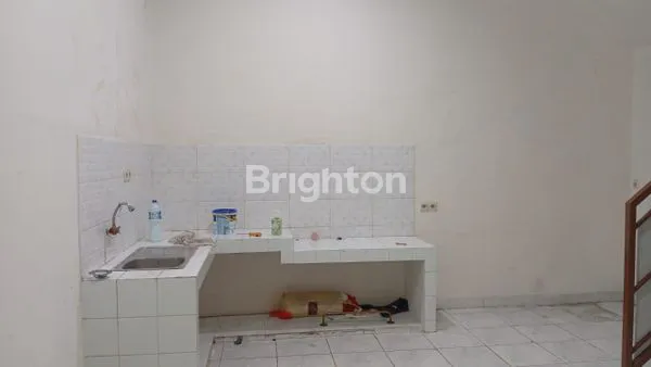 image RUMAH 2 LANTAI DI TAMAN MUTIARA, GROGOL (1)