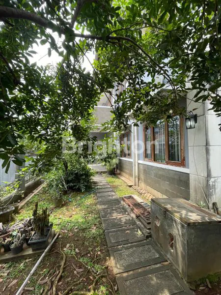 image RUMAH HOOK 2 LANTAI LT 296M² DI JAKA SETIA GALAXY (2)