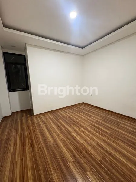 image RUMAH BARU 4 LANTAI DI TANJUNG DUREN DURI KEPA JAKARTA BARAT  (7)