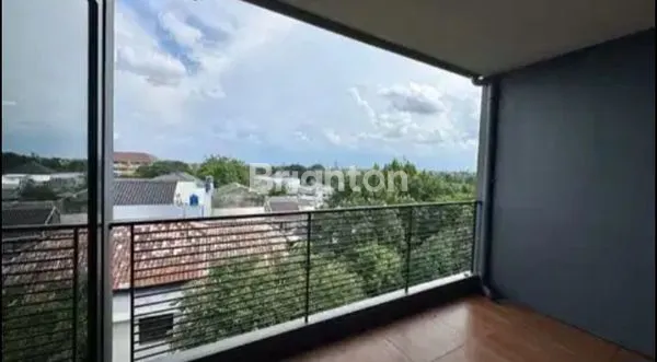 image NIKMATI SUNRISE + VIEW GUNUNG DI TENGAH KOTA || RUMAH 4 LANTAI FULL FURNISH + ELEKTRONIK || TINGGAL BAWA KOPER (2)