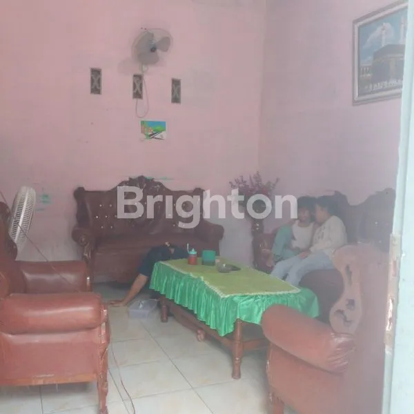 image RUMAH DALAM GANG (2)