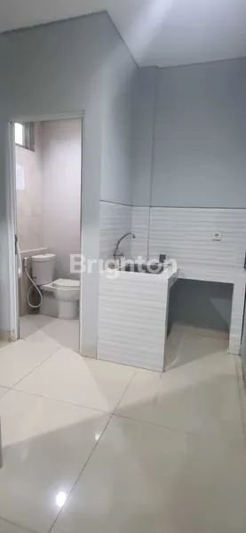 image RUMAH KANTOR 4 LANTAI GAJAH MADA (4)